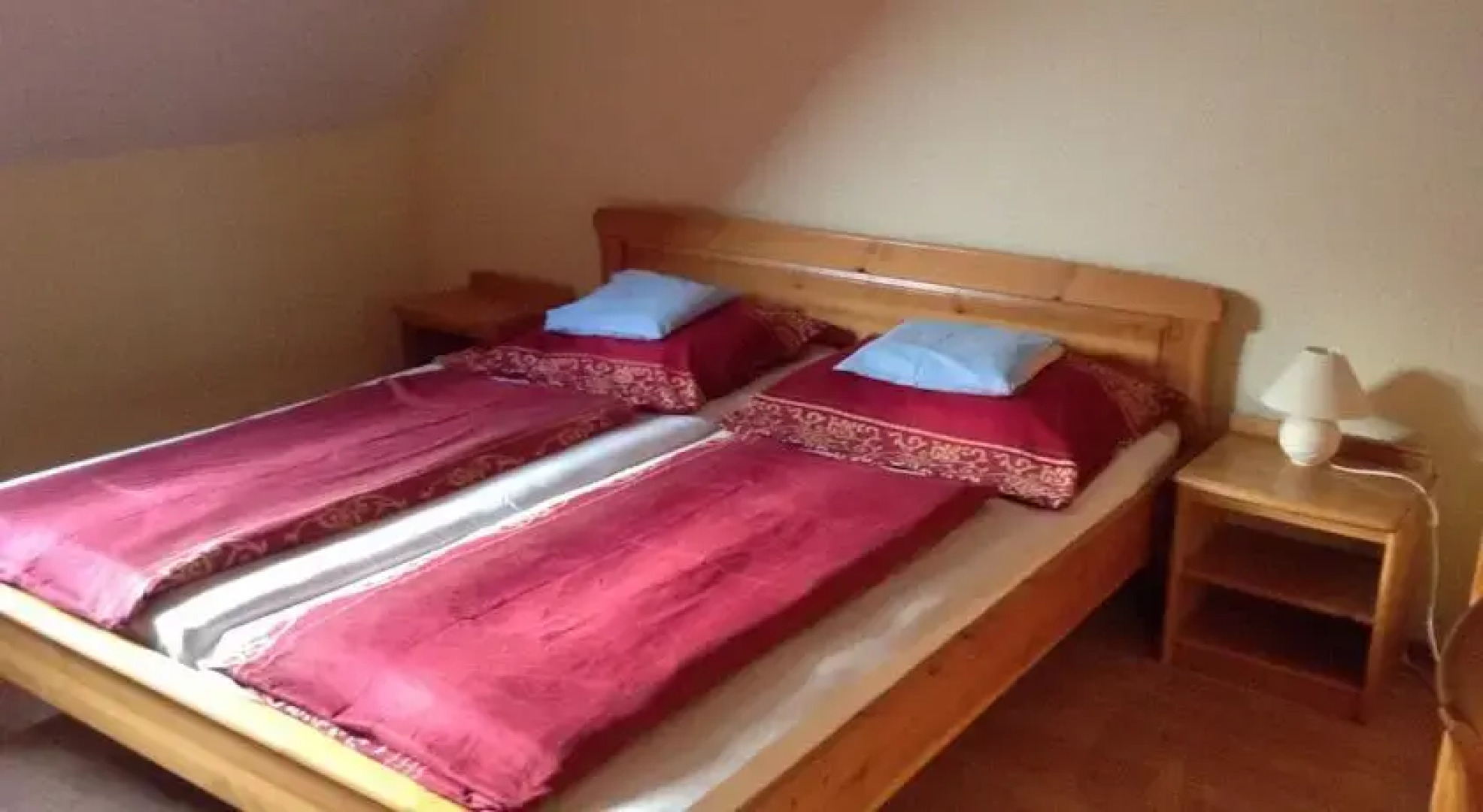 Kis-Korona Étterem és Panzió