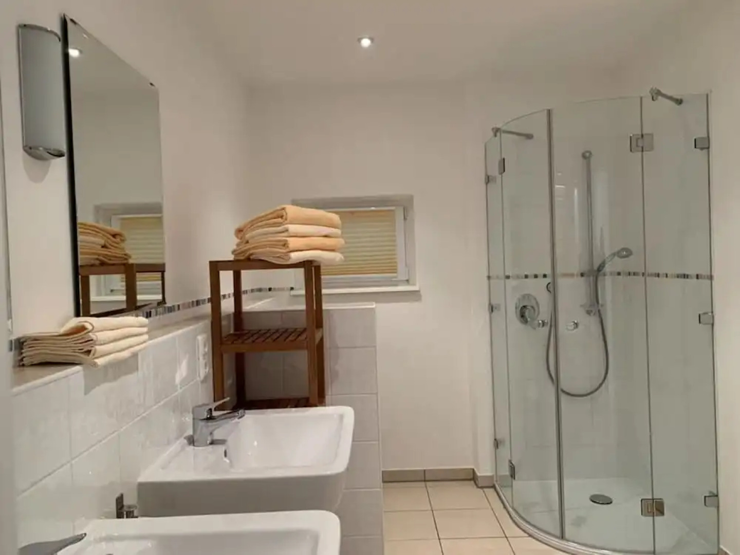 Holiday Apartment Paradise by the Lake