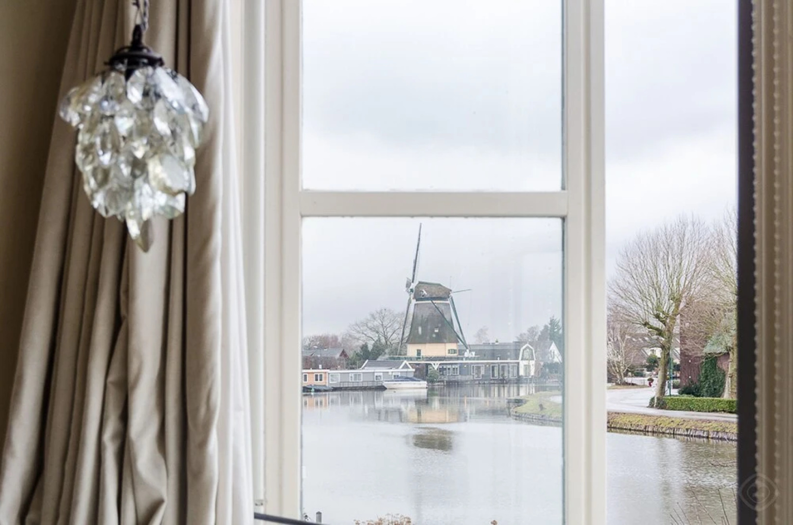 Elegant Riverside Apartment