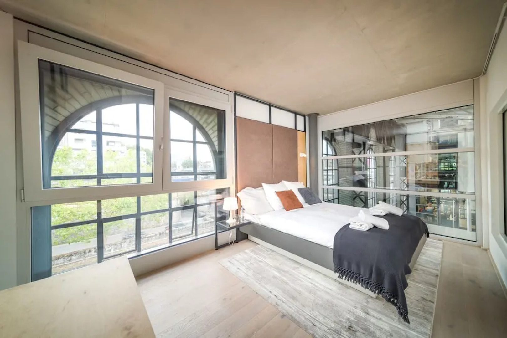 LUXURIOUS CITY CENTRE APARTMENT VEVEY by GUESTLEE