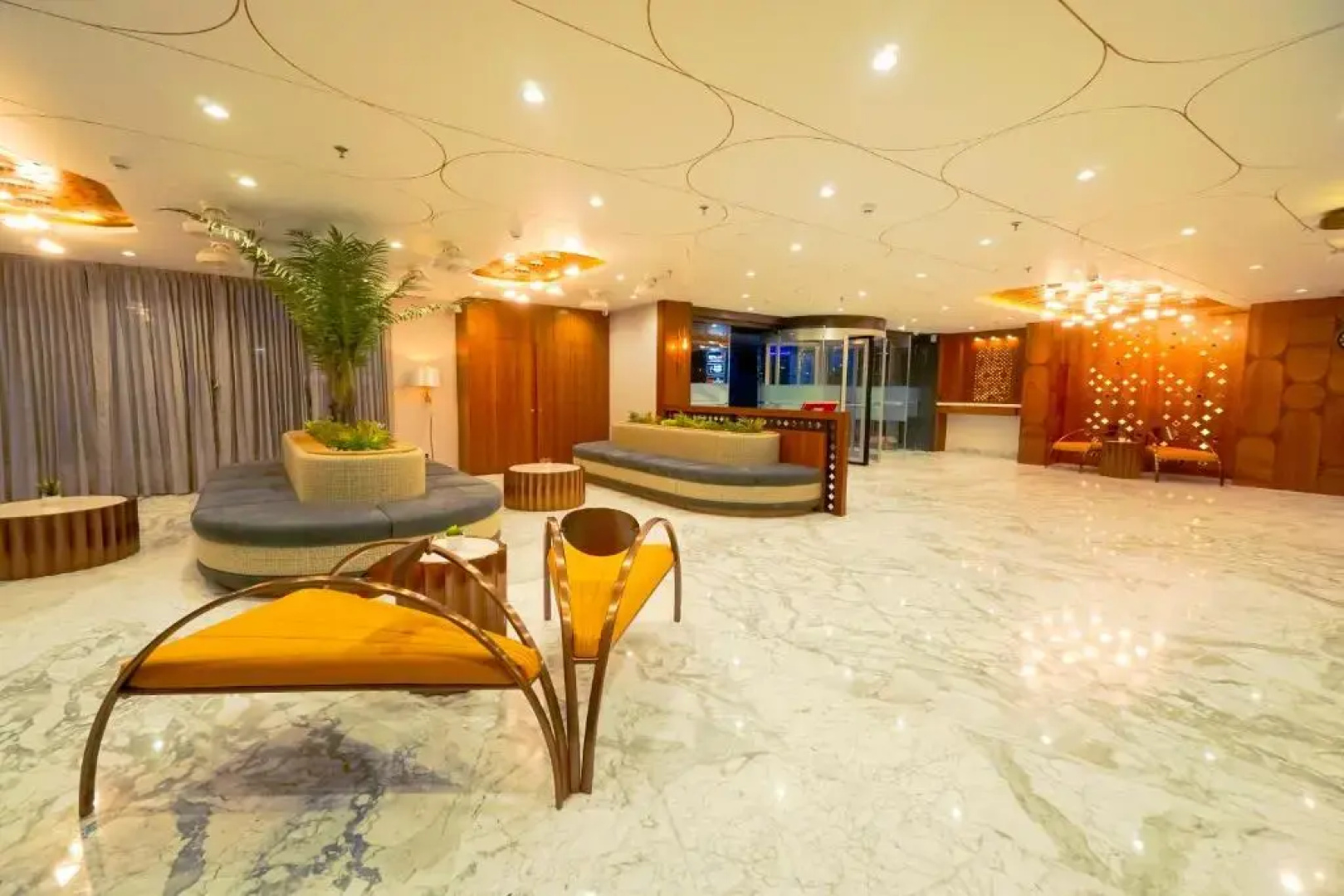 RG Exclusive Hotel-Akola