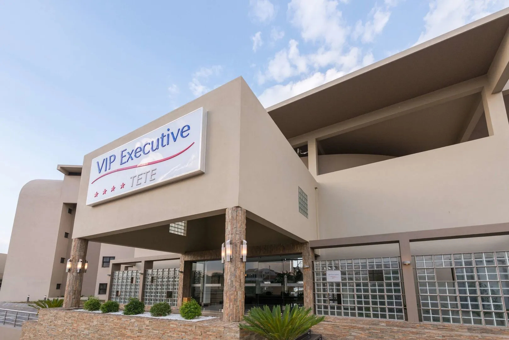 Hotel Vip Executive Tete
