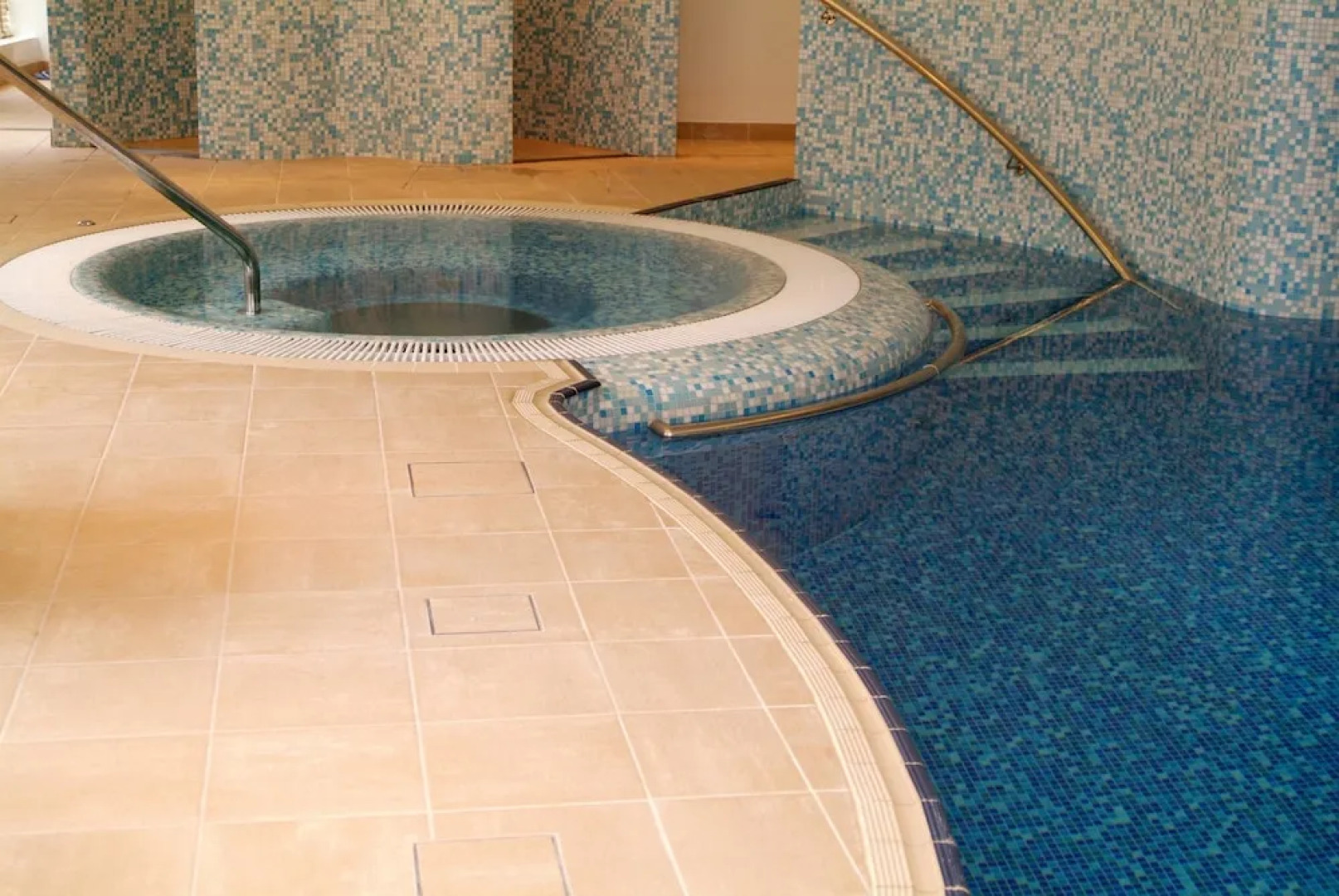 Quayside, Dart Marina