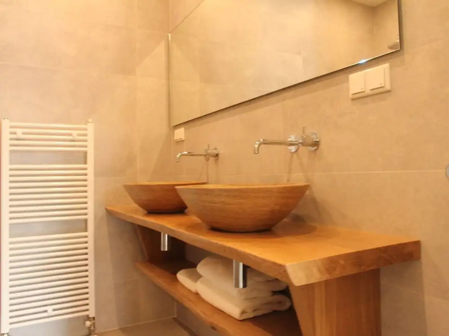 Luxurious Holiday Home with Hot Tub in Noordwijk