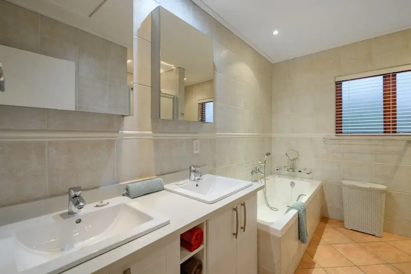 San Lameer Villa Rentals 14105