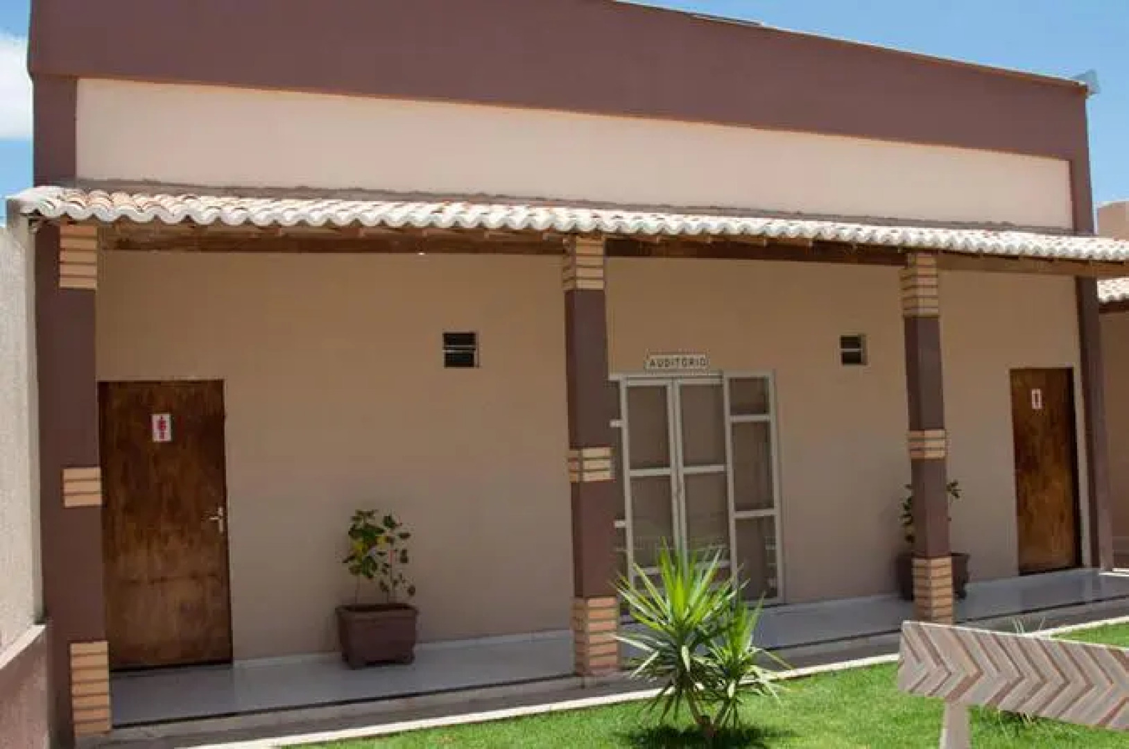 Canavial Plaza Hotel