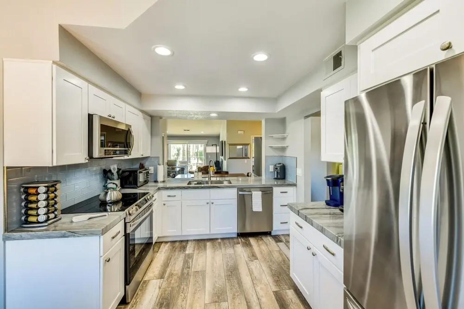 Pool Access: Newly Renovated Palm Desert Condo