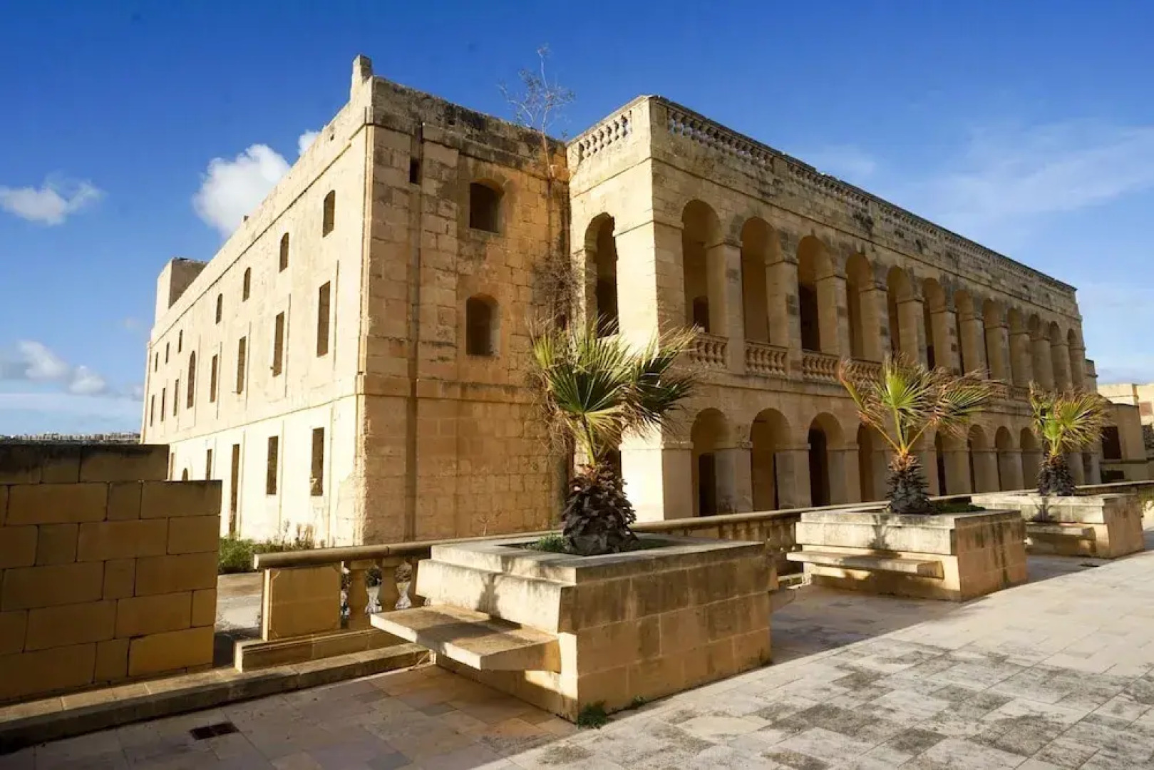Getaway Npetto Gozitan Villa and Shared P