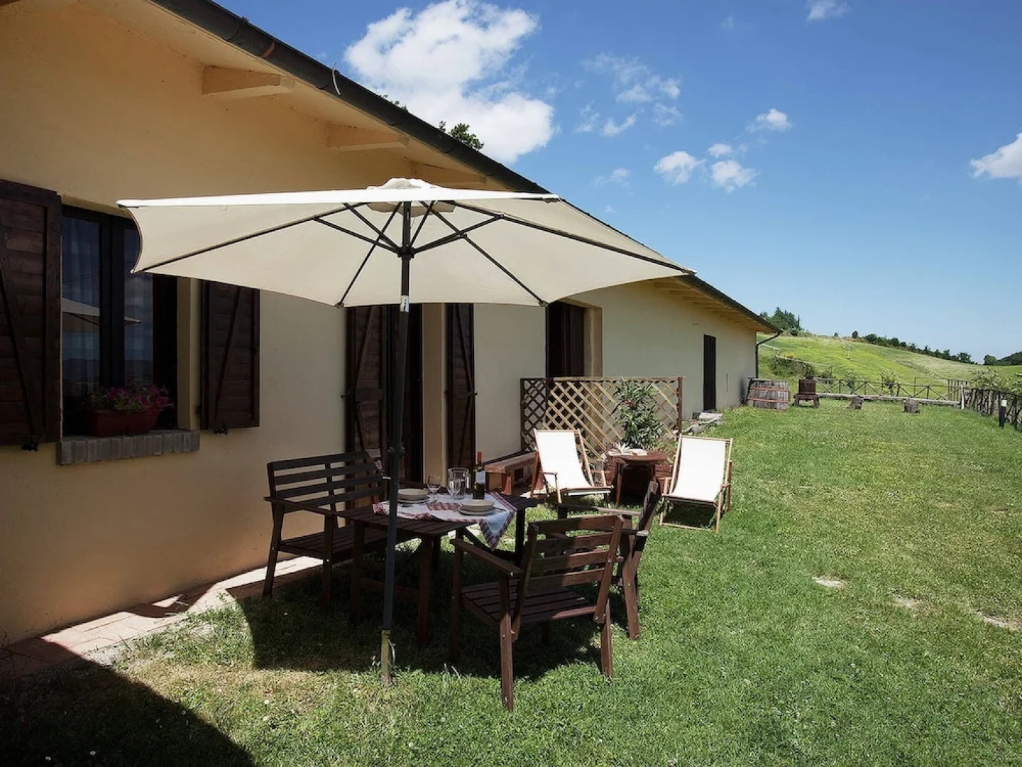 Farmhouse With a Magnificent Panorama, Swimming Pool, Near Cagli