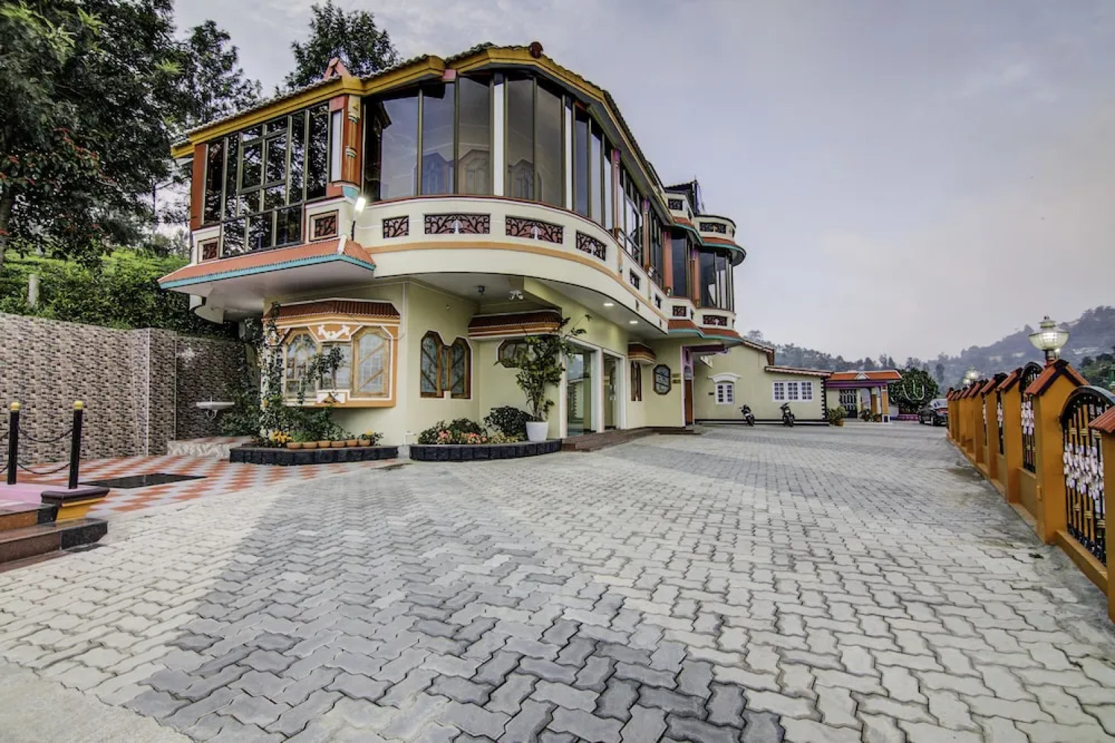 Oyo 23377 Suthys Resort