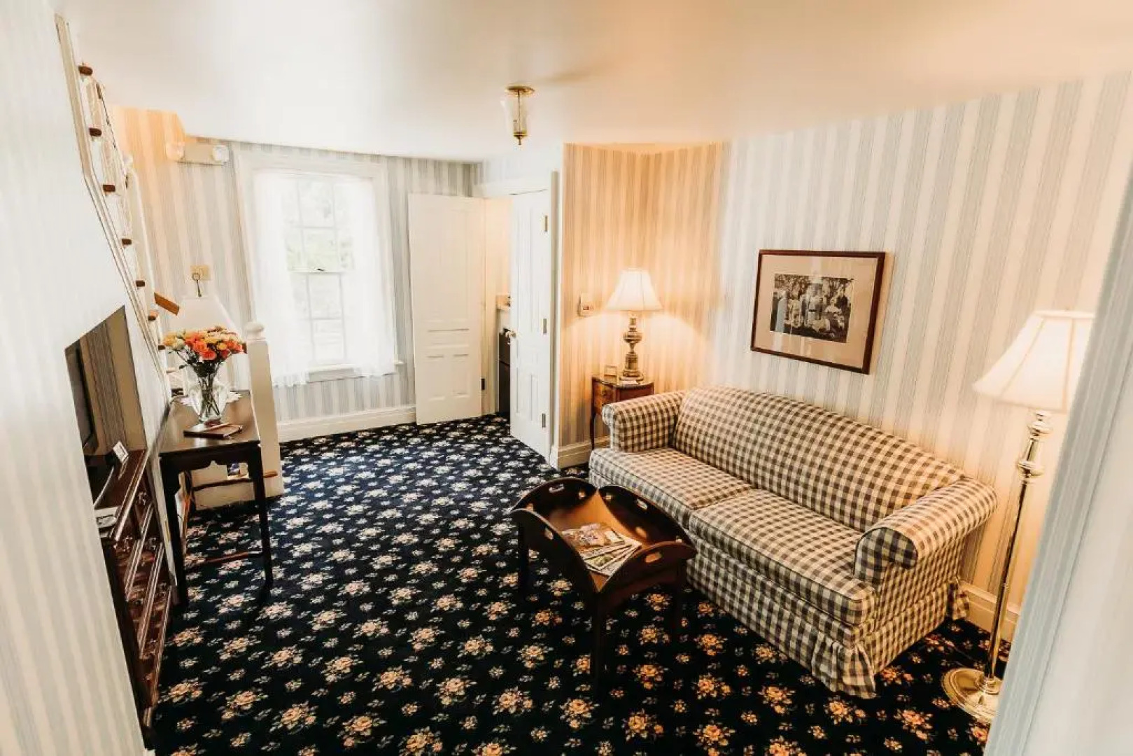 The Rochester Inn, A Historic Hotel