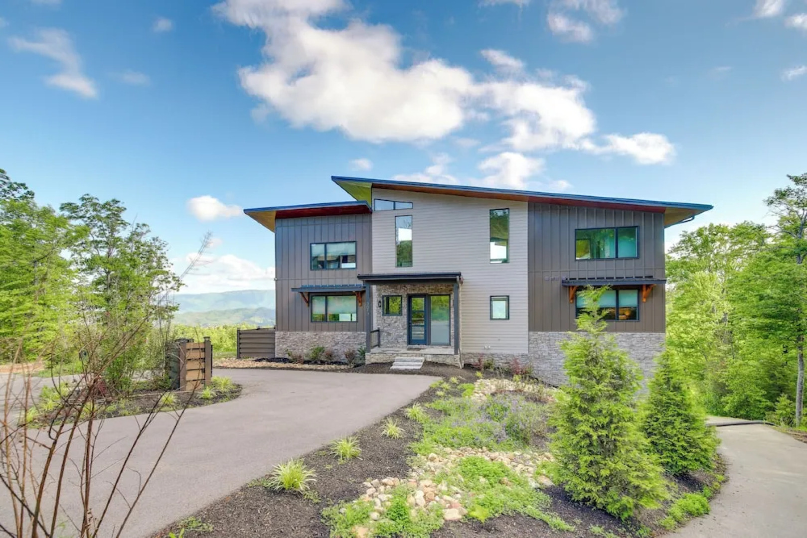 Sevierville Home w/ Hot Tub + Game Room!