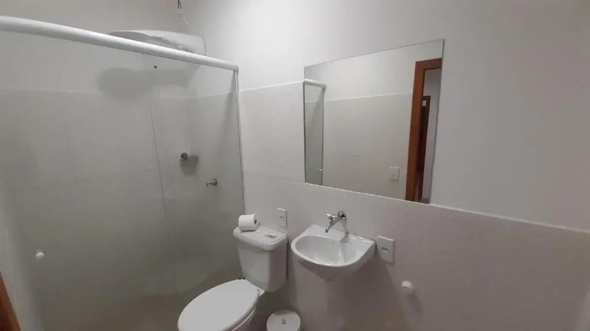 Suite climatizada, ao lado da praca principal