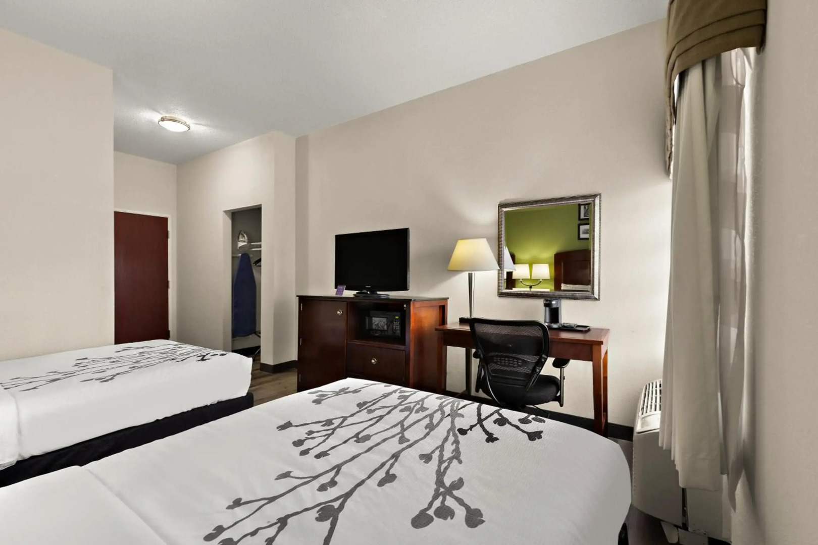 Sleep Inn & Suites Near Joint Base Andrews - Washington Area