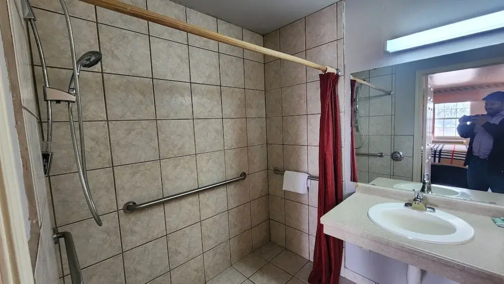 Benbrook Inn & Suites