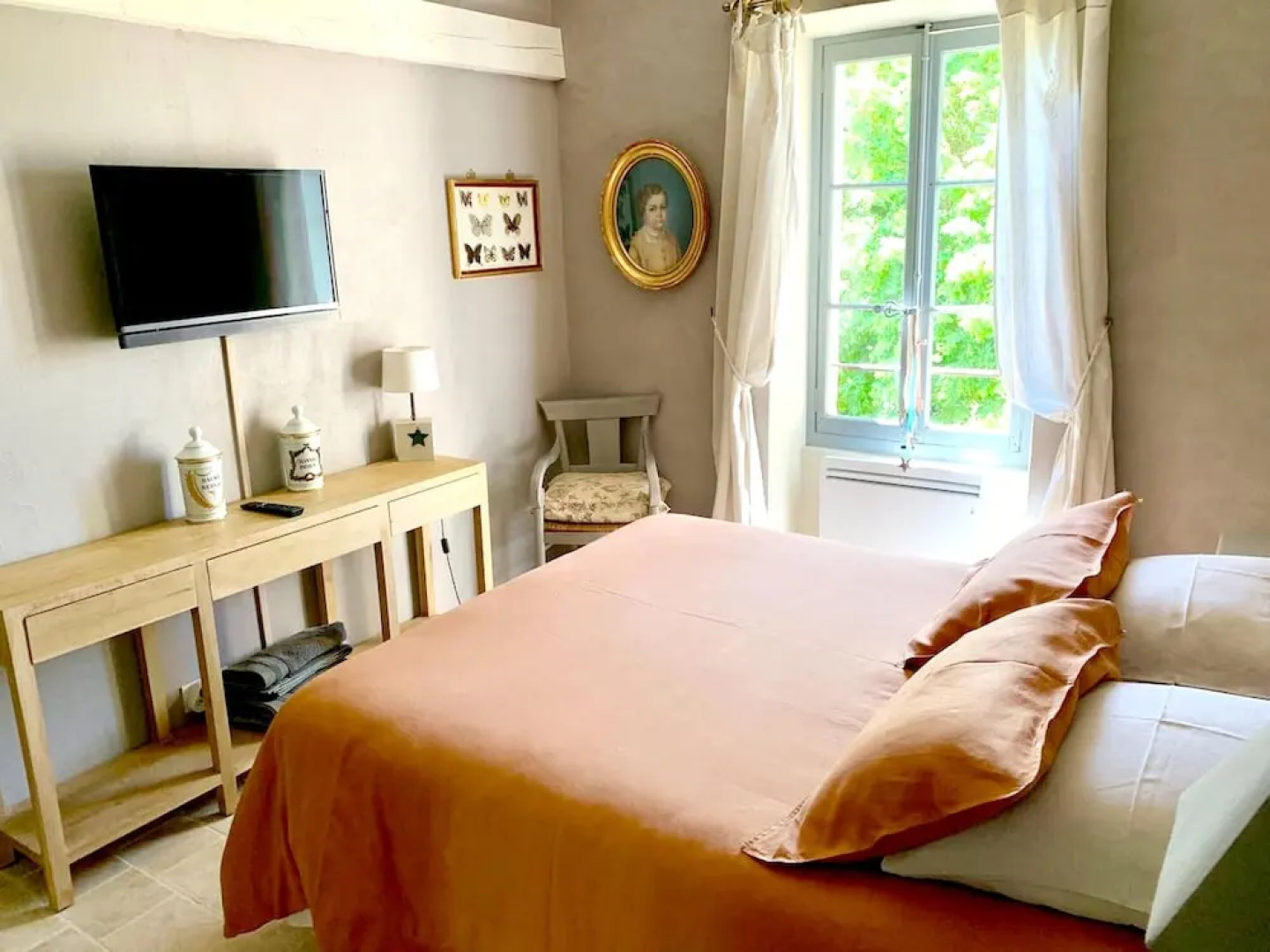 House With 3 Bedrooms in Roussillon, With Wonderful Mountain View, Shared Pool, Enclosed Garden