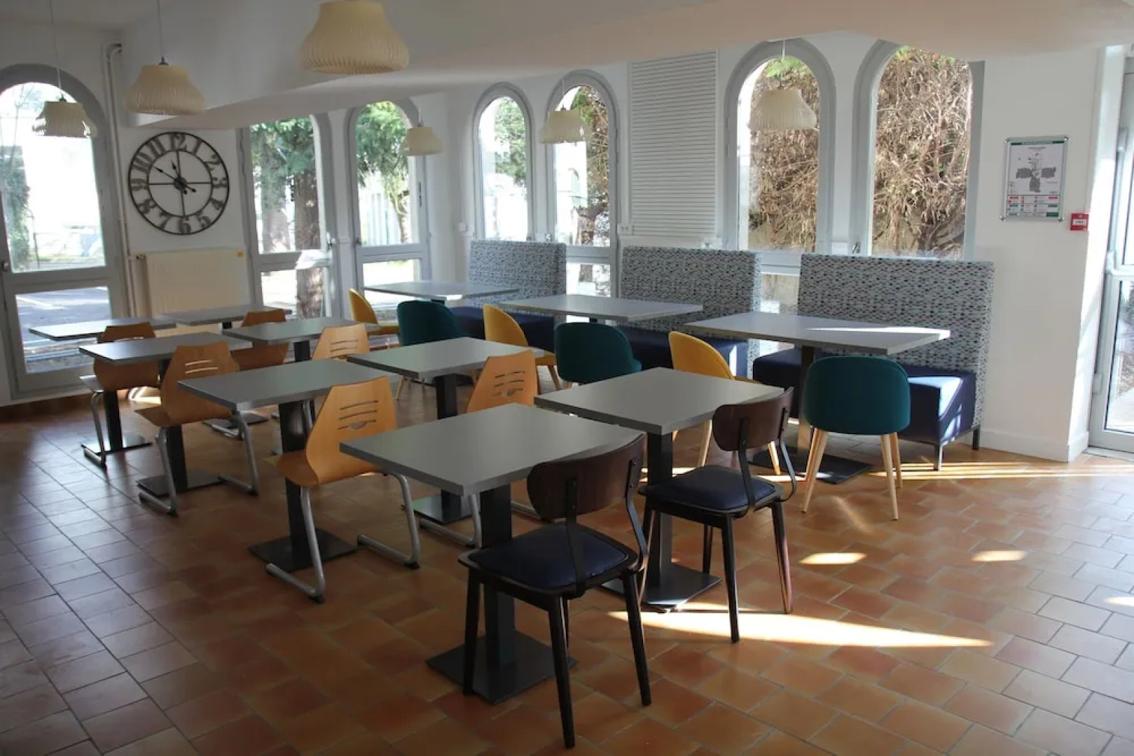 Auberge de Jeunesse Orléans Centre Ville - Hostel