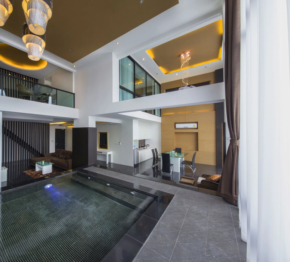 Hamilton Grand Residence