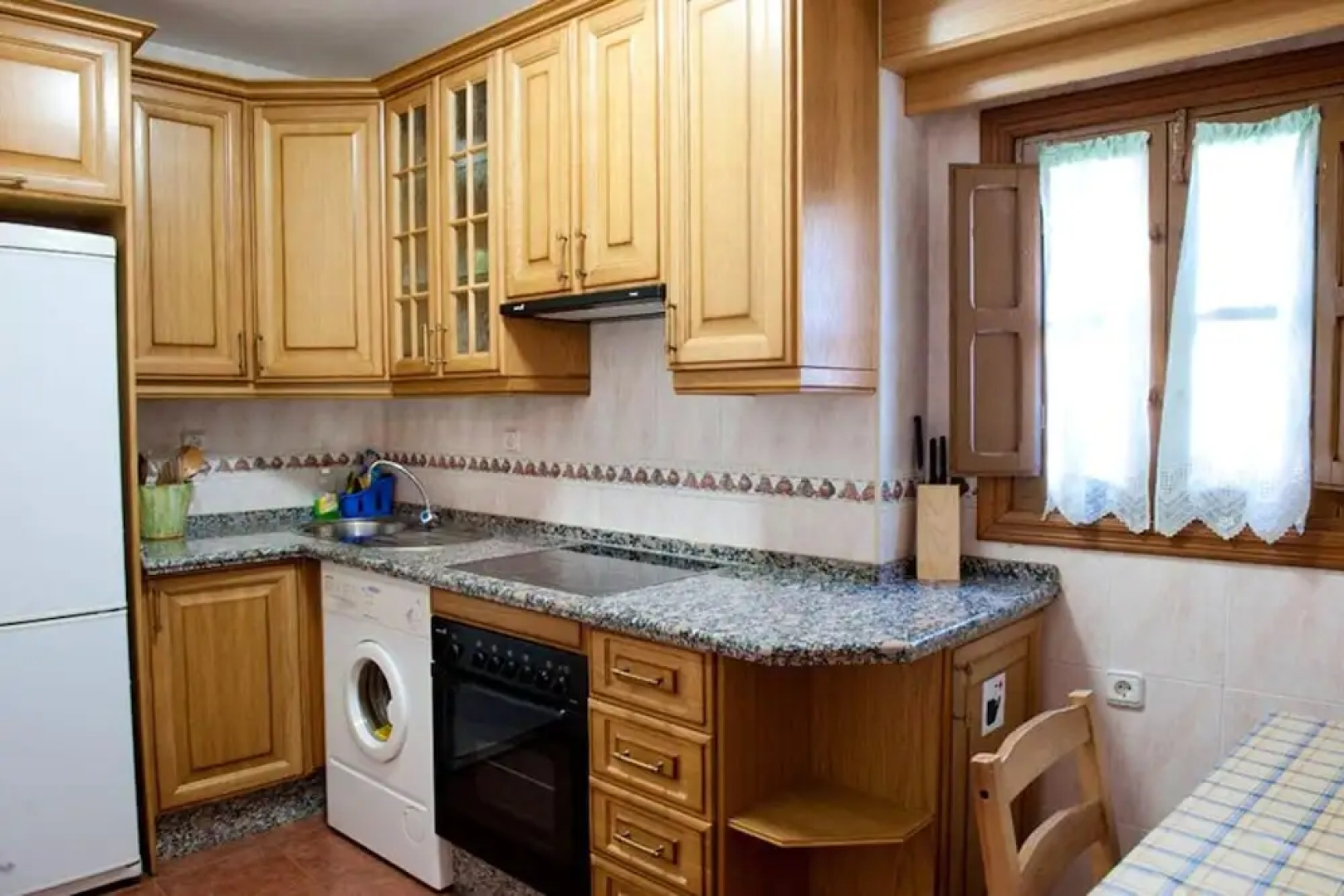 House With 4 Bedrooms in Robledillo de Gata, With Wonderful Mountain View, Terrace and Wifi