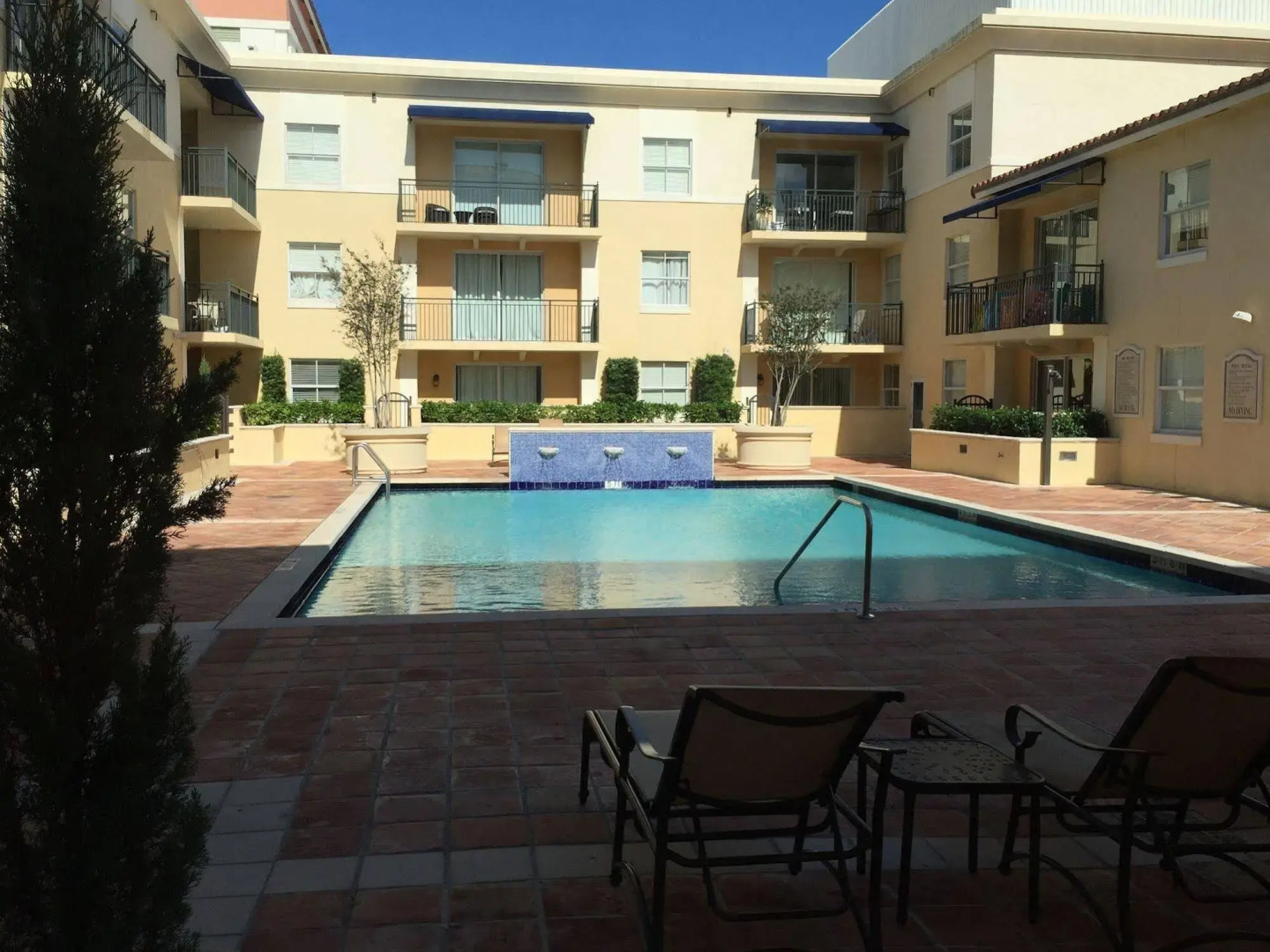 Luxury Suite in Coral Gables by LYX Miami Suites