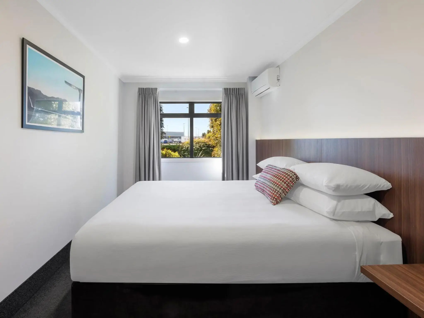 JetPark Hotel Hamilton Airport