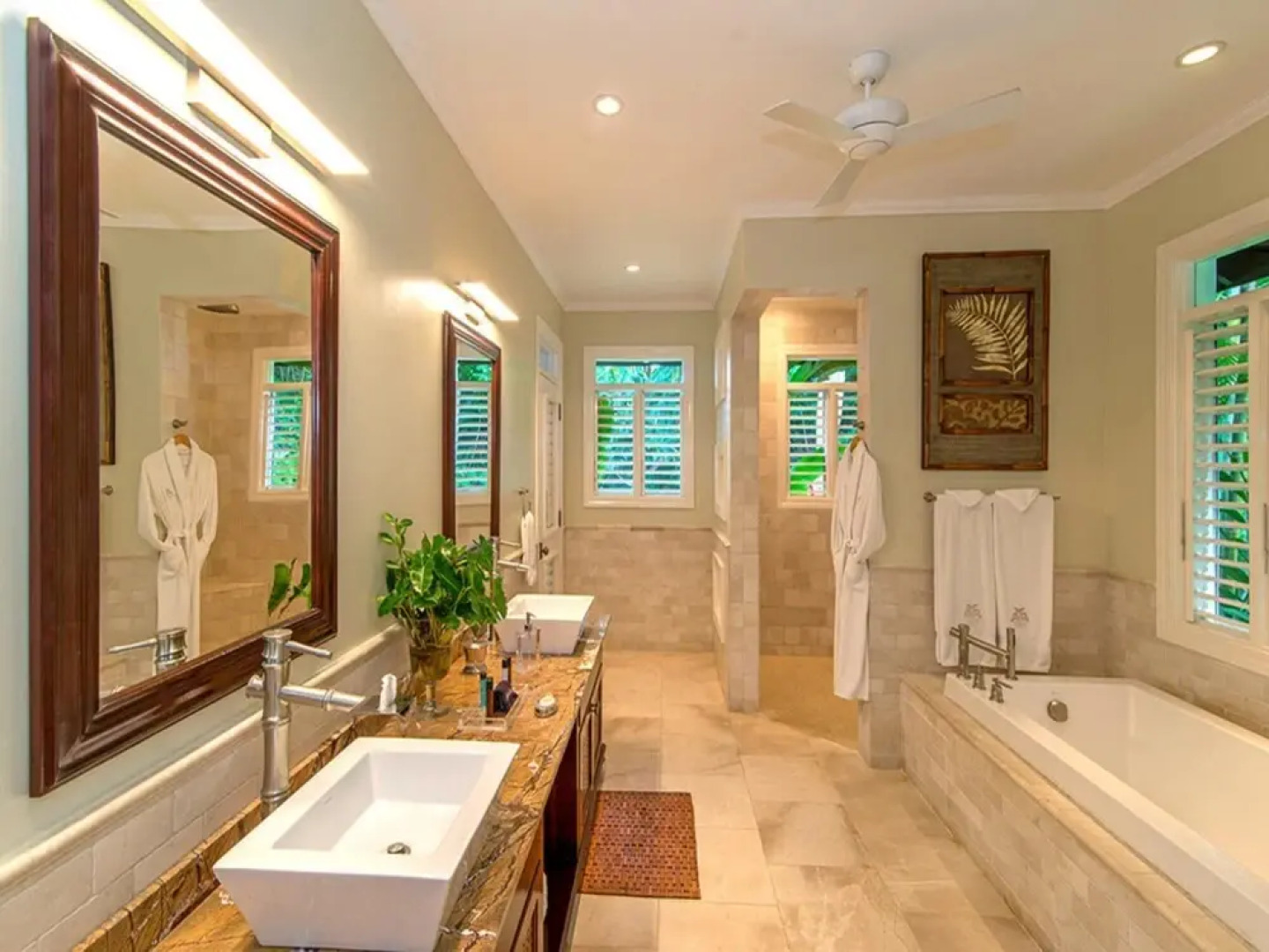 Sunny Vacation Villa 18