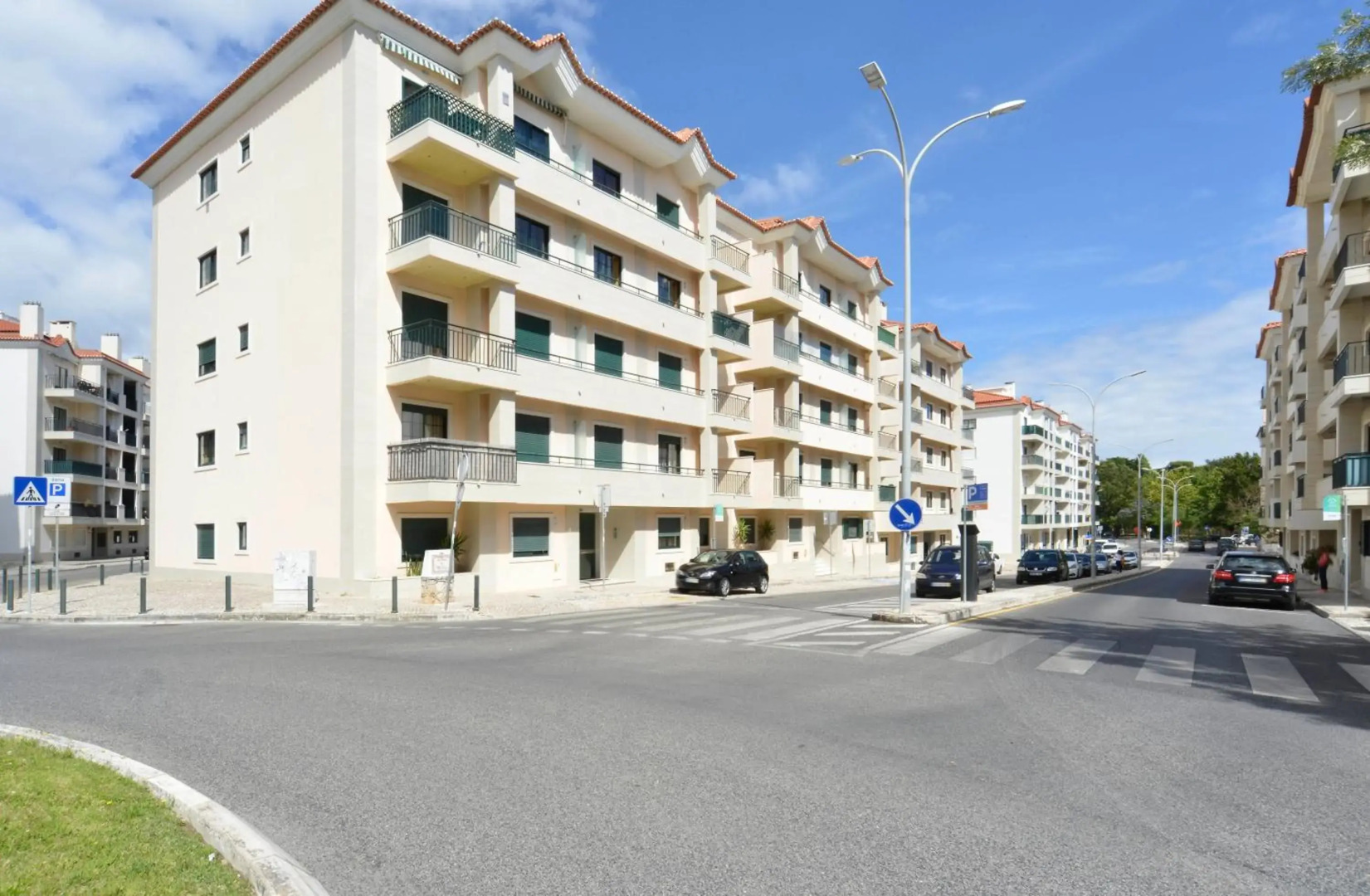 Gorgeous Beach Apartment - Checkinhome