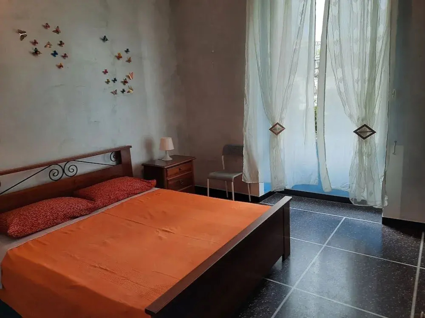 Appartamento a Invrea Posto Auto Incluso