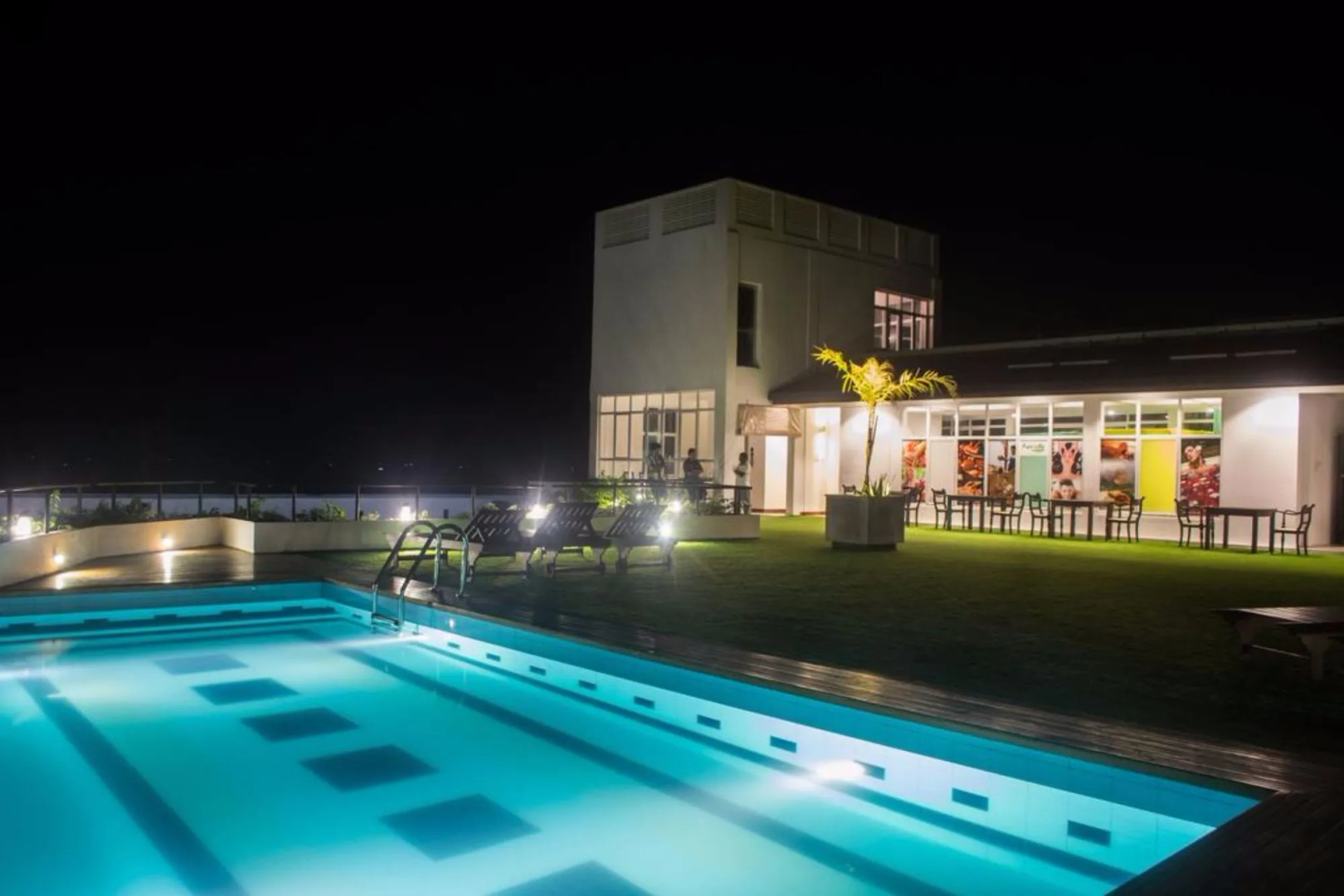 Refresh Hotel