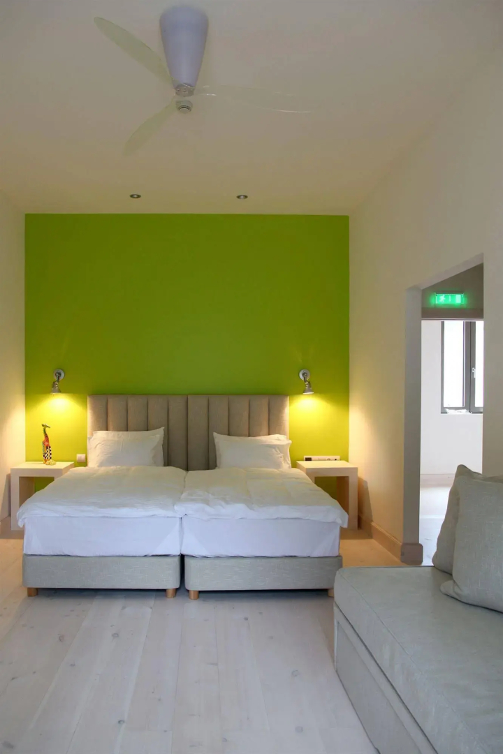 Seleni Suites