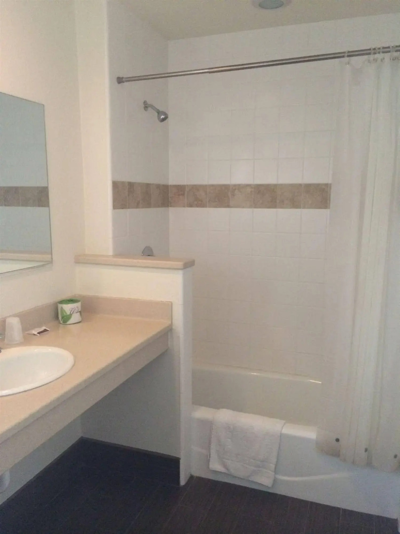 Town and Country Inn