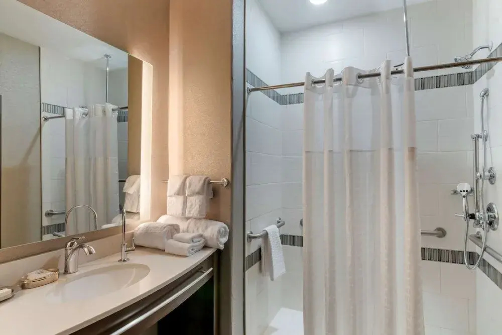 Best Western Premier Liberty Inn & Suites