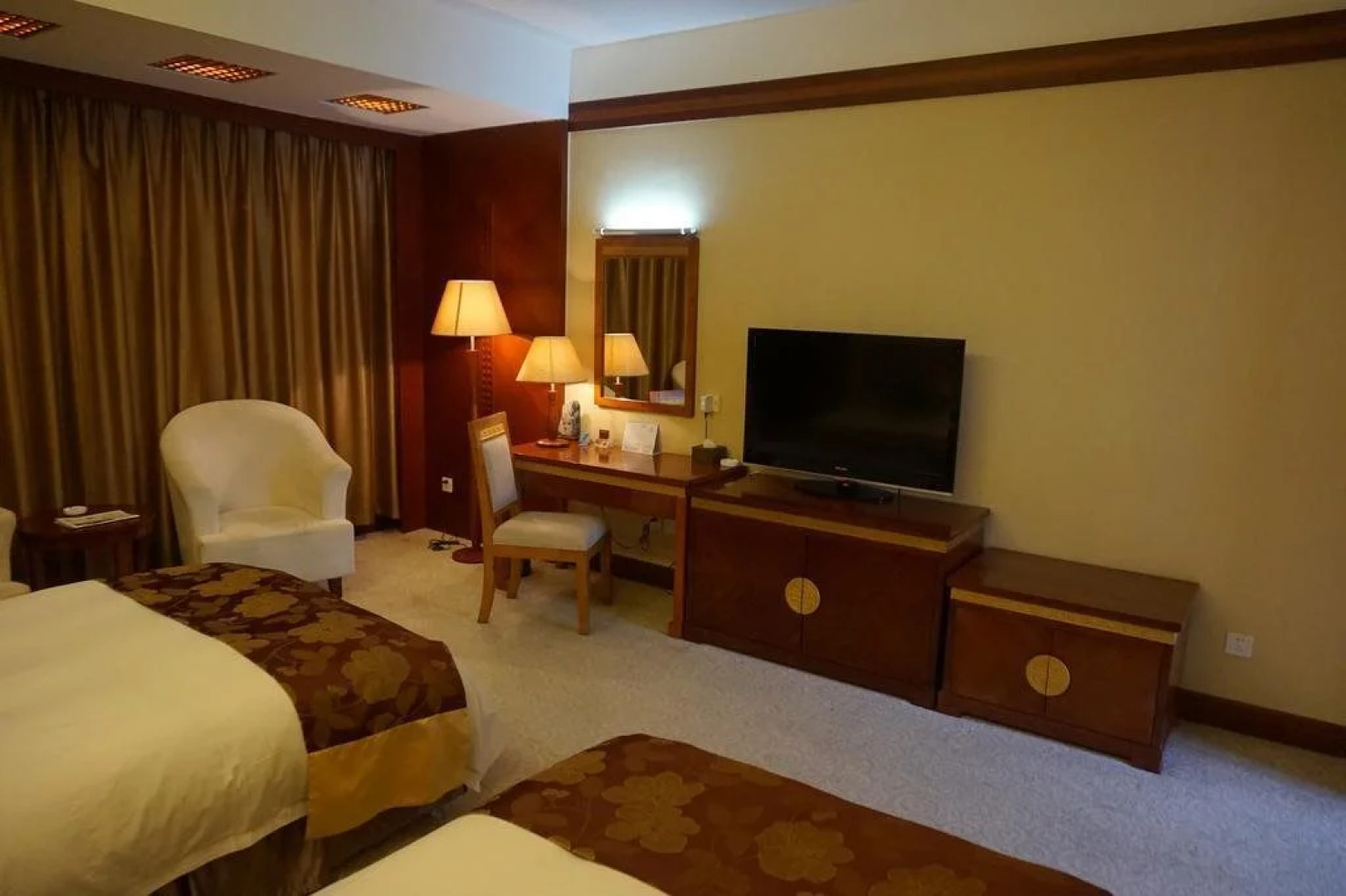 Tai'an Lijing Cherry Orchard Hotel