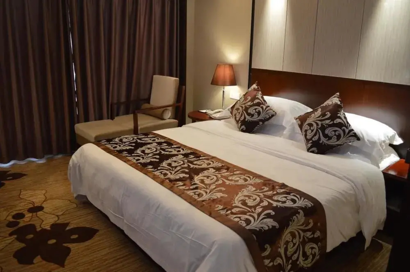 Yichang Riverside No 1 Hotel