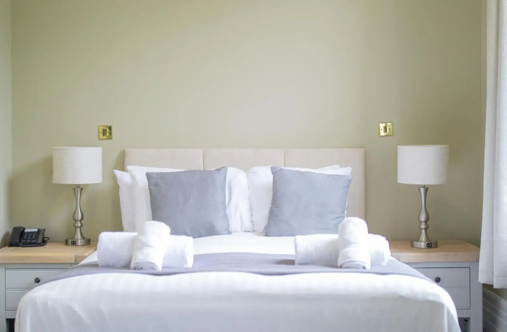 Woodland Manor Hotel