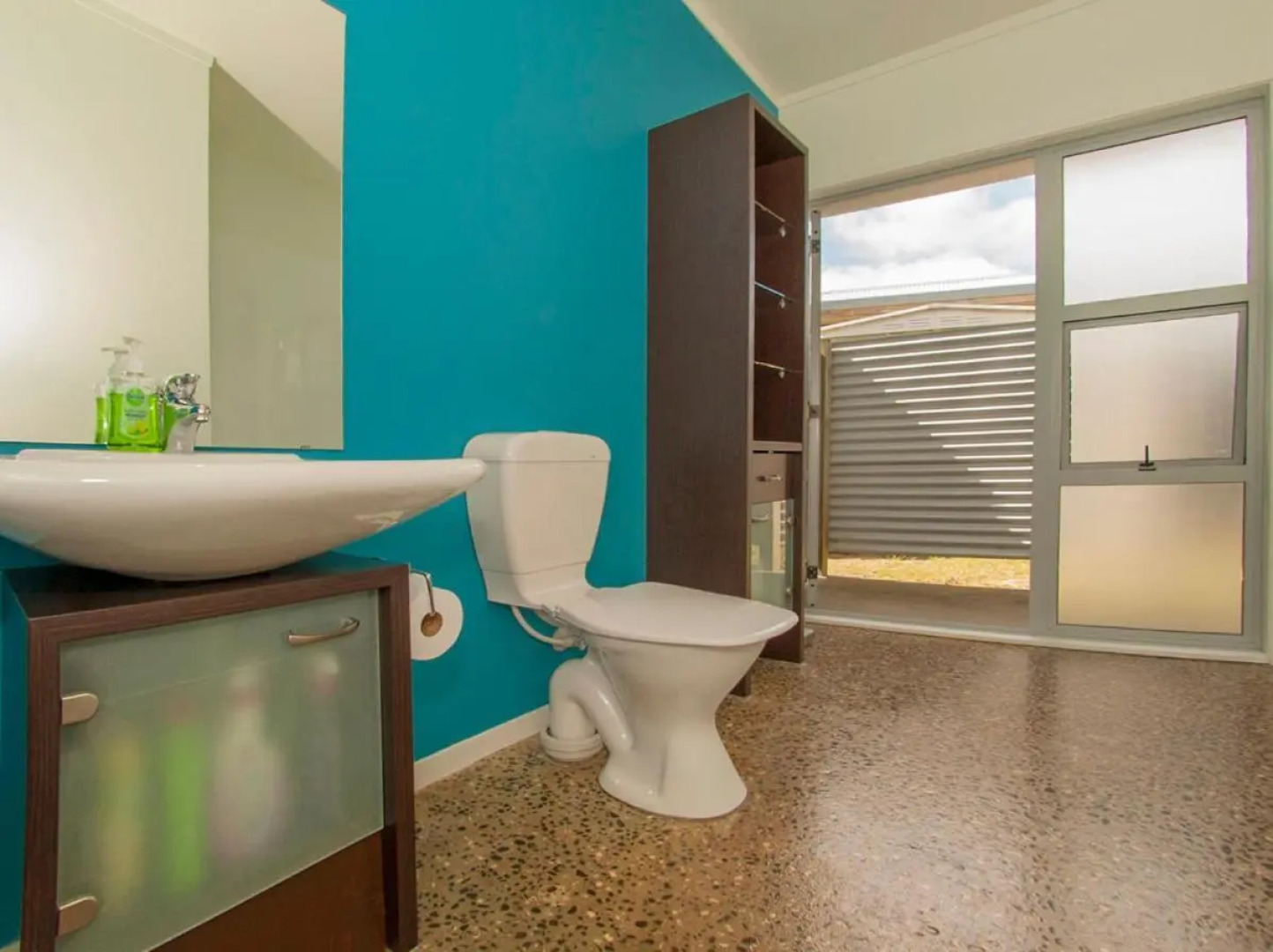 Sands Beach House - Matarangi Holiday Home