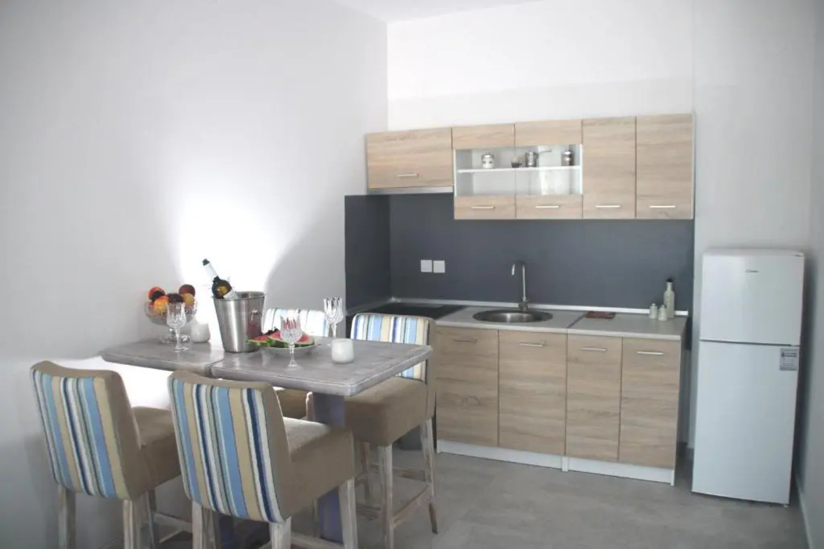 Pefkonas Apartments 100 m from the beach