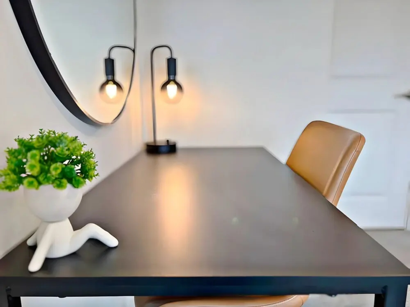 Modern 4BR with Parking - WV rep 4