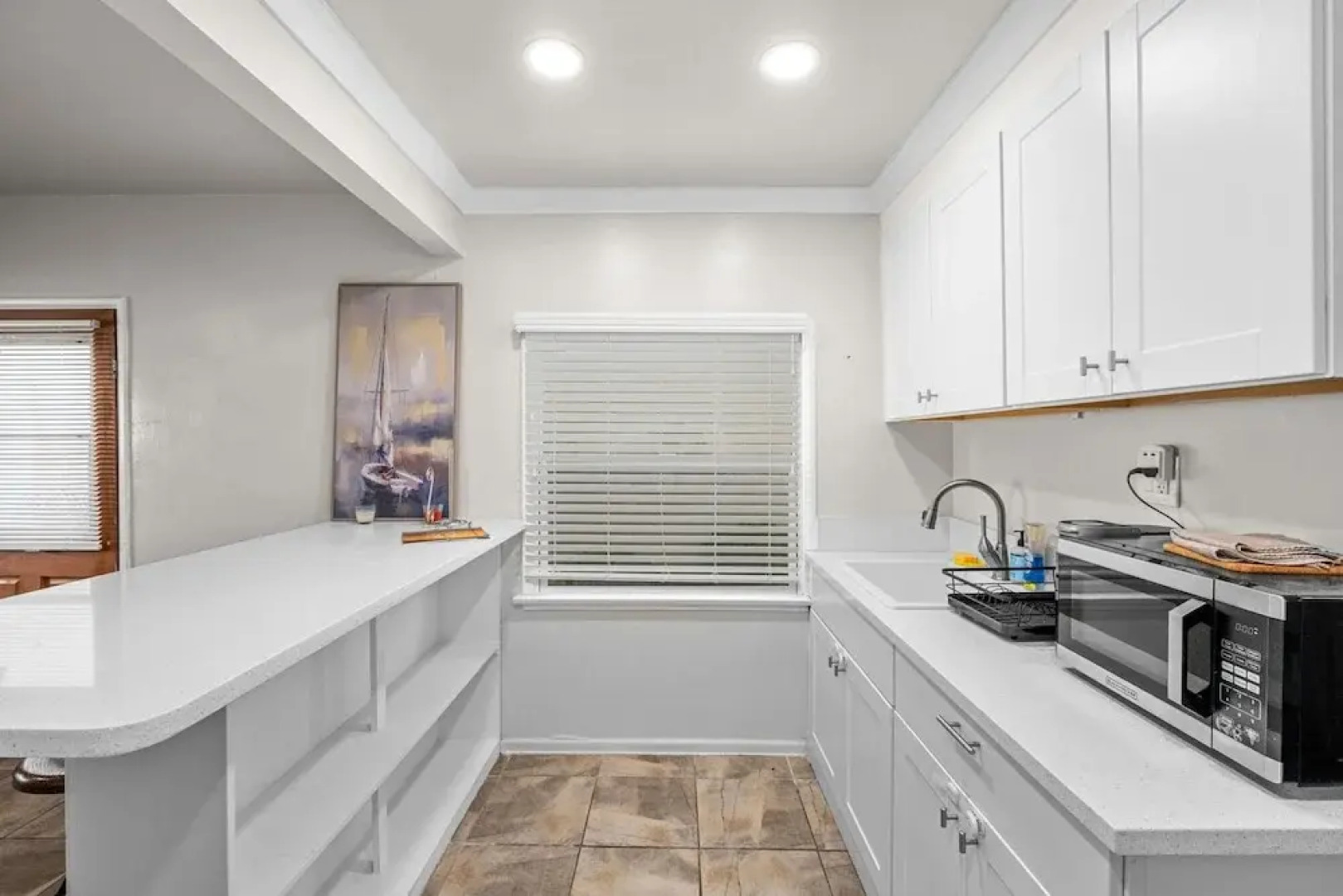 Beachside Apt With Laundry Steps to the Shore