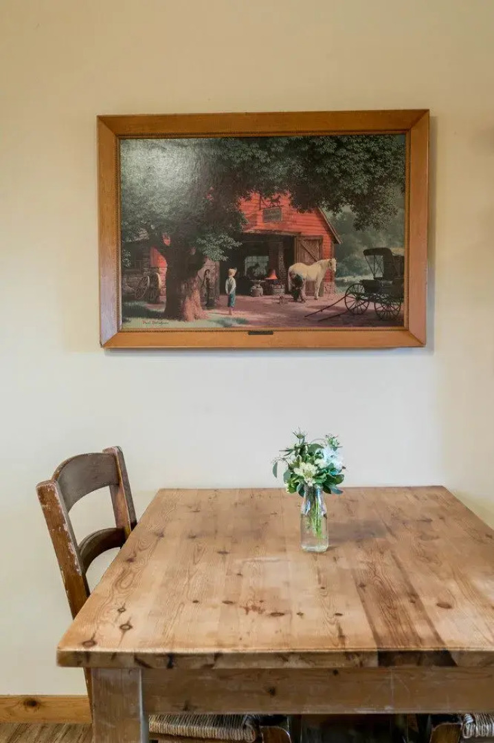 Alamo Springs - the Barn