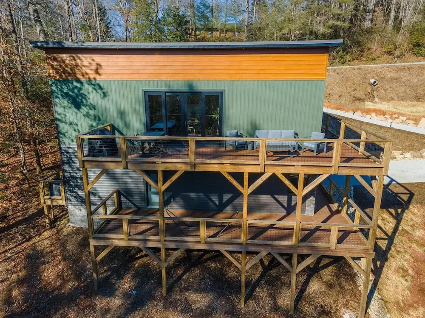 Wet Dry Sauna w Fireplace Close to Waterfalls