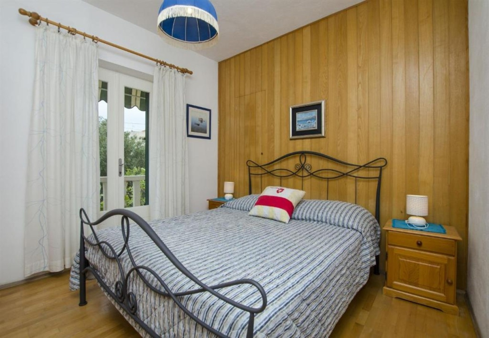 Apartment Sim - 130 m from sea: A2 Crveni Bol, Island Brac