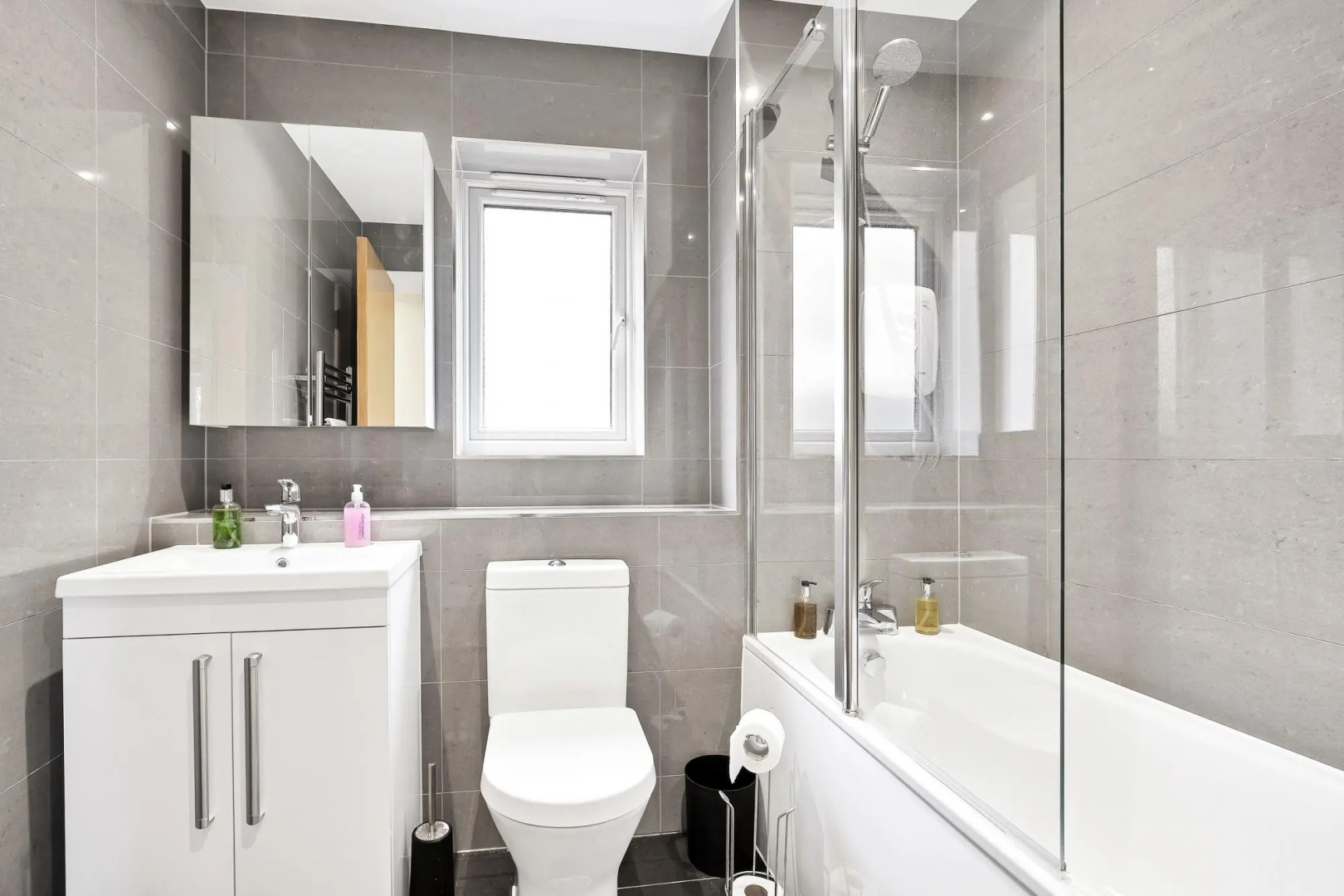 London Heathrow Living Serviced Apartments - Apt 1