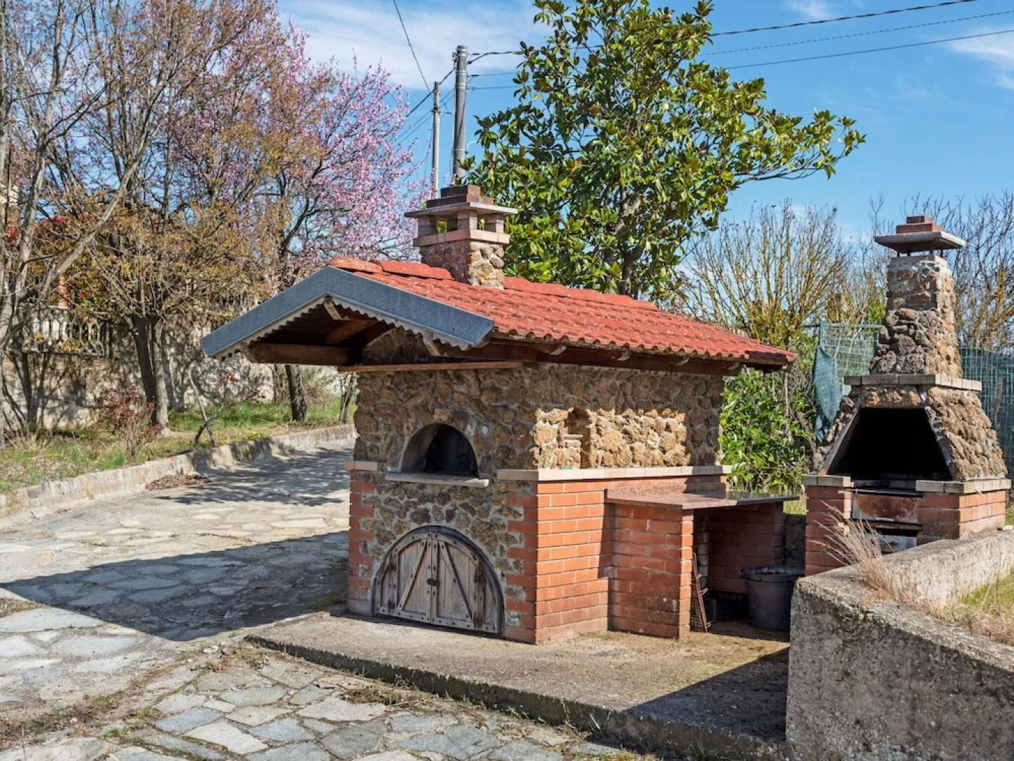 Apartment in Cassinelle With Garden & BBQ