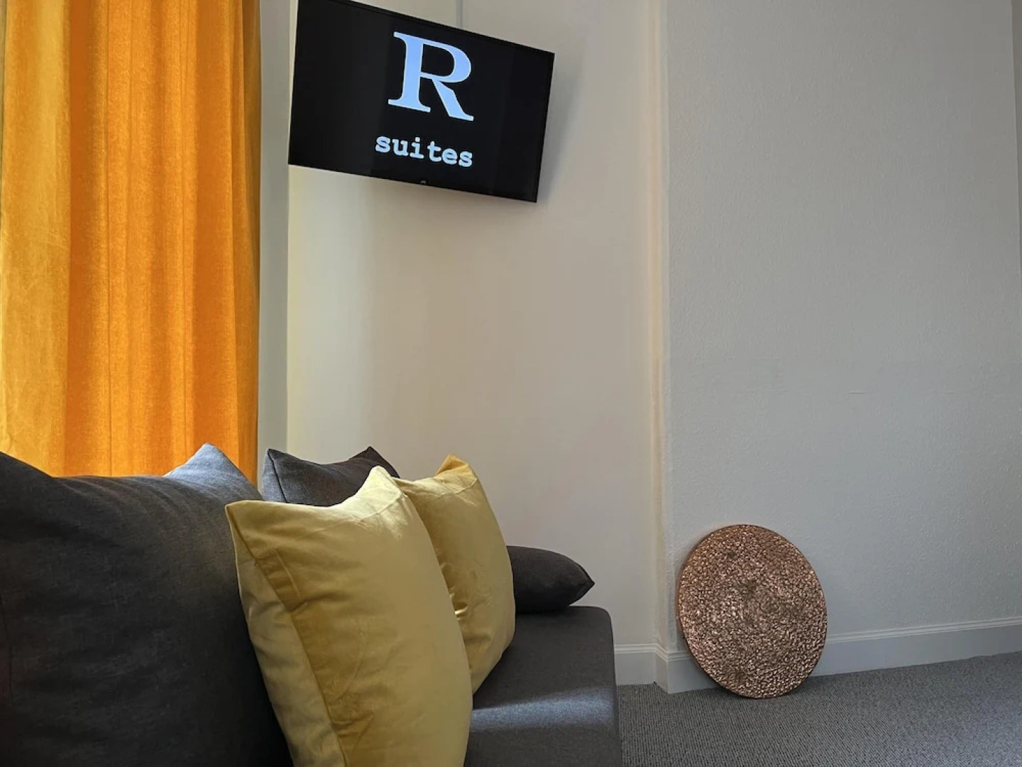 St Cuthbert St Royal Suites