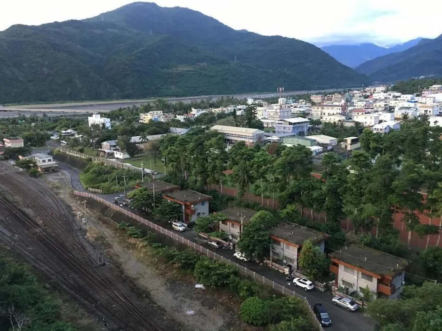 Jinlun 477 Guest House