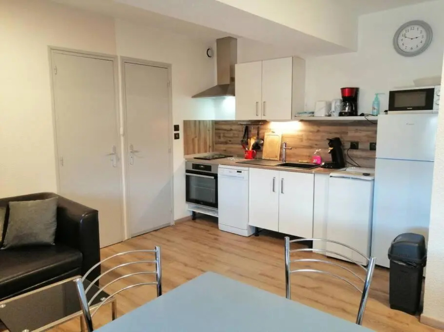 Joyeuse, superbe appartement d'environs 30m2.