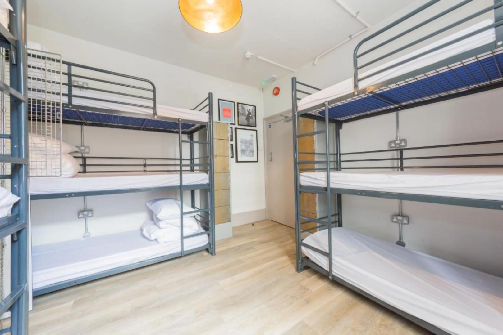 PubLove @ The Green Man - Hostel