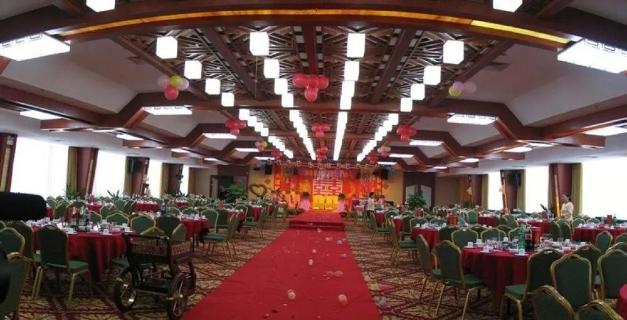 March Flower International Hotel