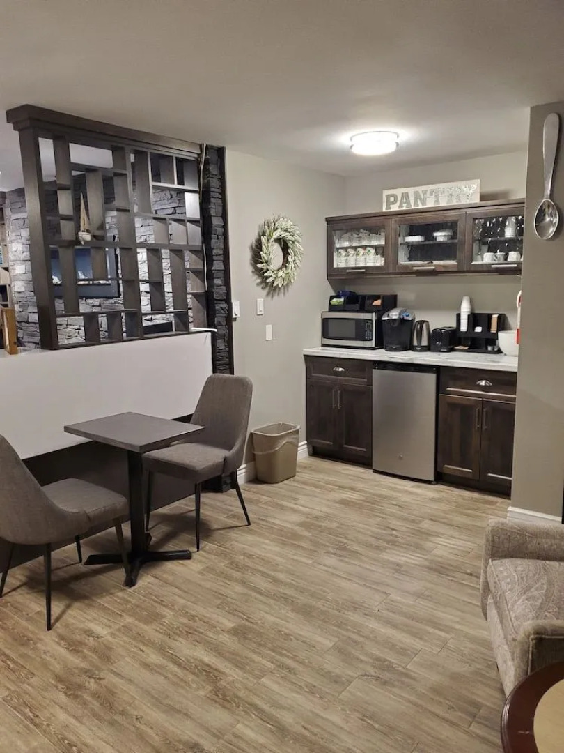 Newfound Inn & Suites